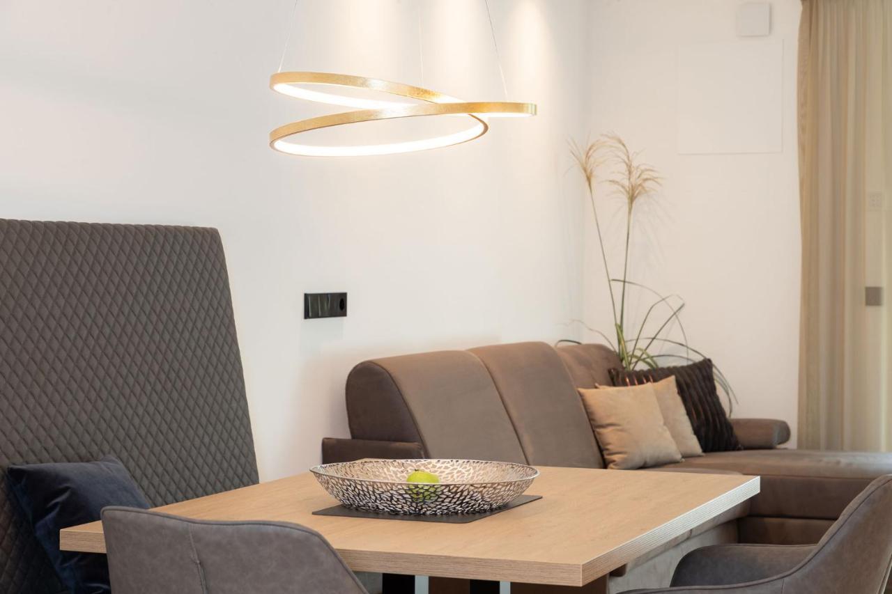 Nice Living Neue- Moderne Apartments Im Herzen Von Brixen - Kostenlose Brixencard - Ideal Fuer Familien, Paare, Geschaeftsreisende Und Allen Urlaubs Hungrigen エクステリア 写真