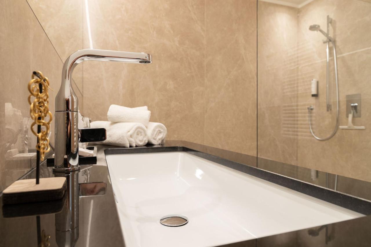 Nice Living Neue- Moderne Apartments Im Herzen Von Brixen - Kostenlose Brixencard - Ideal Fuer Familien, Paare, Geschaeftsreisende Und Allen Urlaubs Hungrigen エクステリア 写真